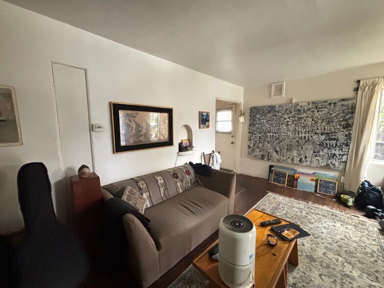 More Photos Of 2212 Sacramento St, Berkeley Multifamily For Sale