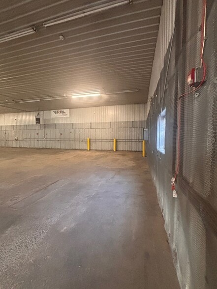 More Photos Of 6263 Taft Rd, Syracuse Warehouse For Lease