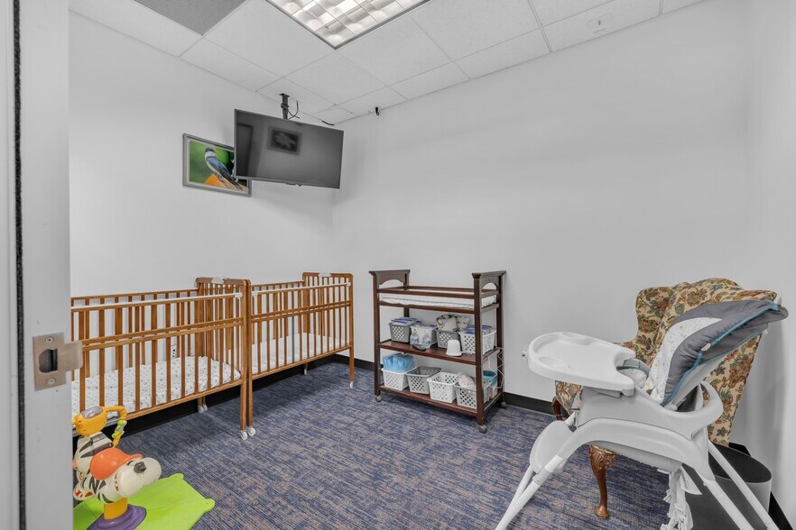 More Photos Of 459 Herndon Pky, Herndon Medical For Lease