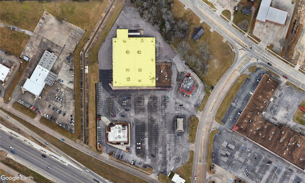 More Photos Of 5910 Eastex Fwy, Beaumont Freestanding For Lease
