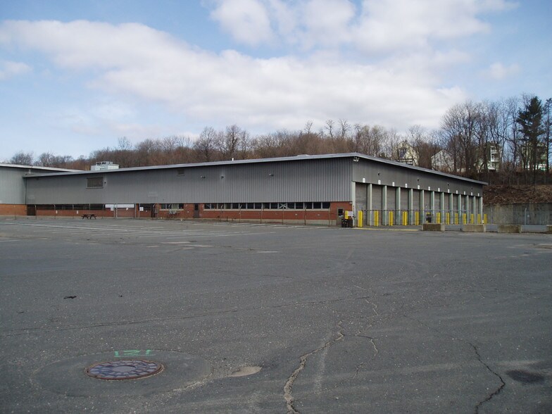 More Photos Of One Hartford Sq, New Britain Manufacturing For Lease