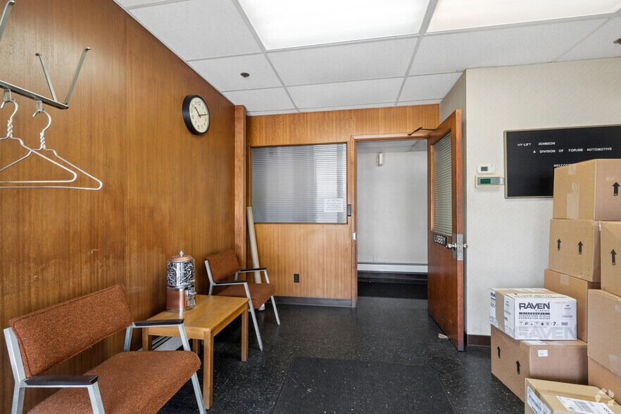 More Photos Of 1185 E Keating Ave, Muskegon Manufacturing For Sale