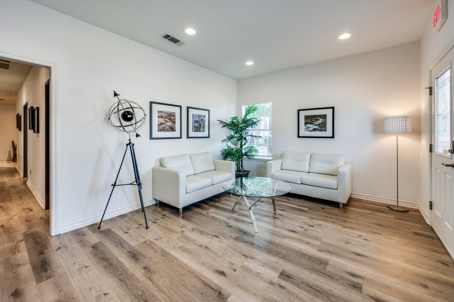 More Photos Of 2028 Bedford Rd, Bedford Office For Sale