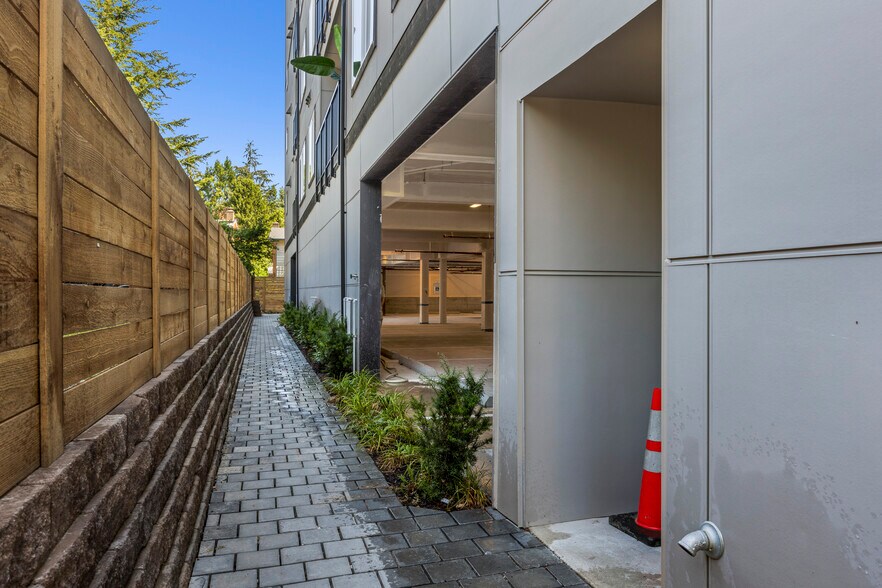 More Photos Of 2152 N 185th St, Shoreline Apartments For Sale