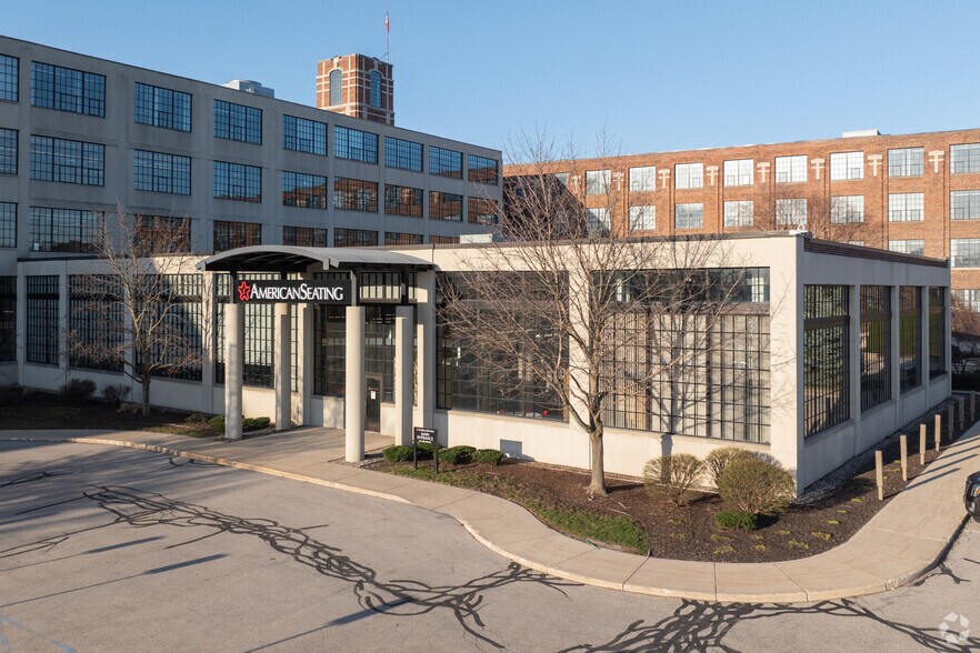 More Photos Of 801 Broadway Ave NW, Grand Rapids Office For Lease