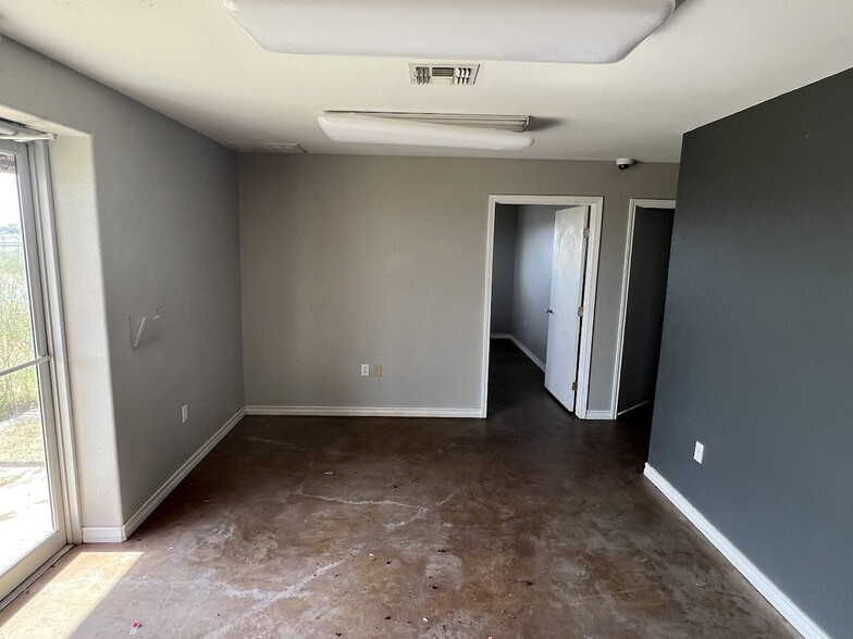 More Photos Of 4136 Interstate Highway 37, Odem Truck Terminal For Lease