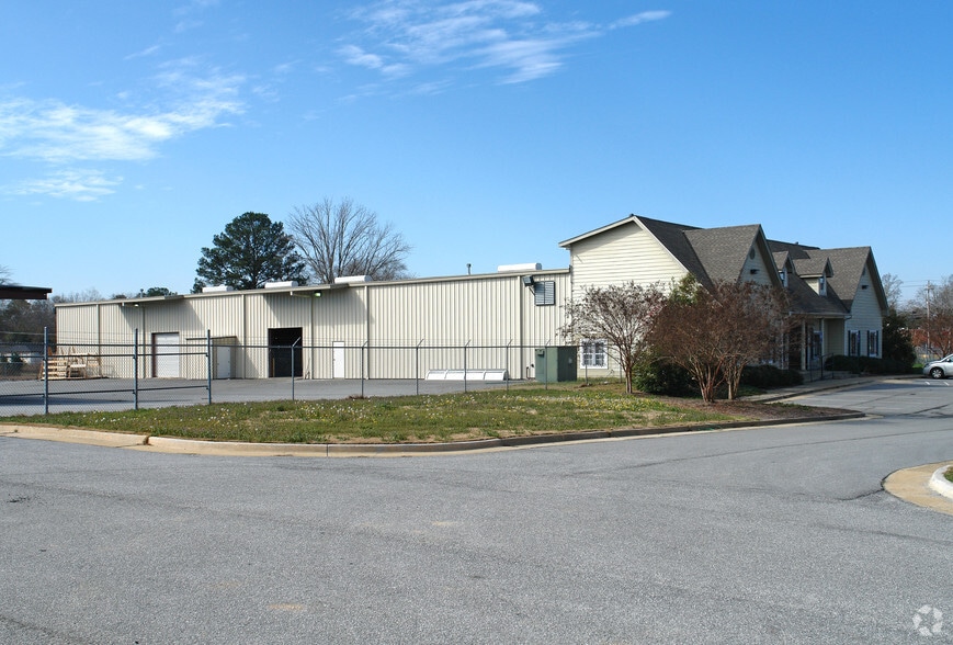 Primary Photo Of 3812 Cusseta Rd, Columbus Warehouse For Sale