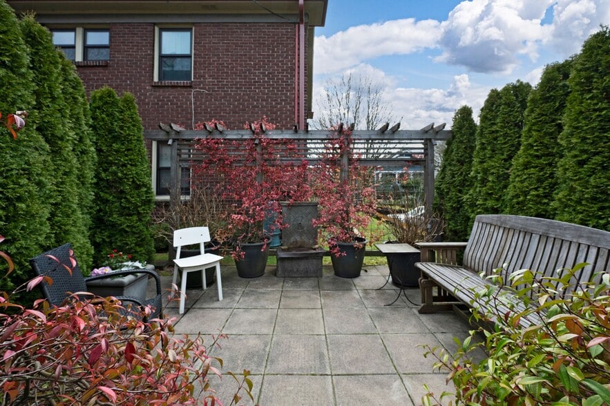 More Photos Of 109-115 30th Ave, Seattle Apartments For Sale