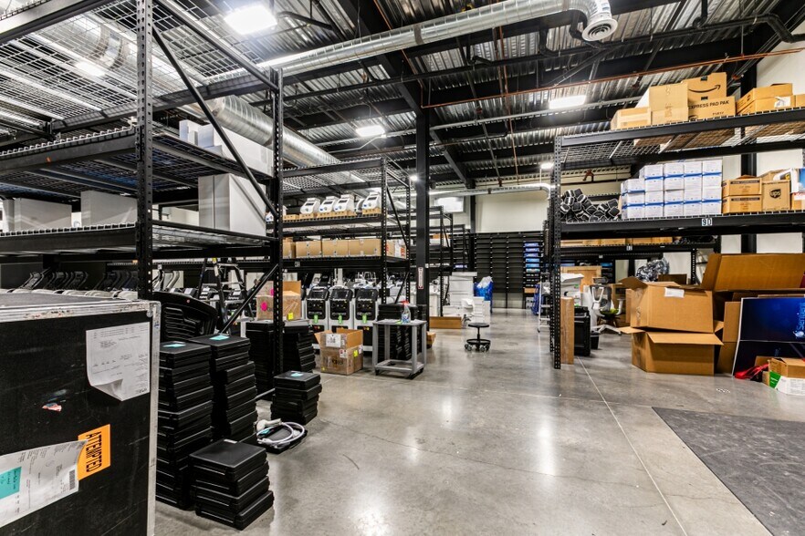 More Photos Of 4383 Forestdale Dr, Park City Warehouse For Lease