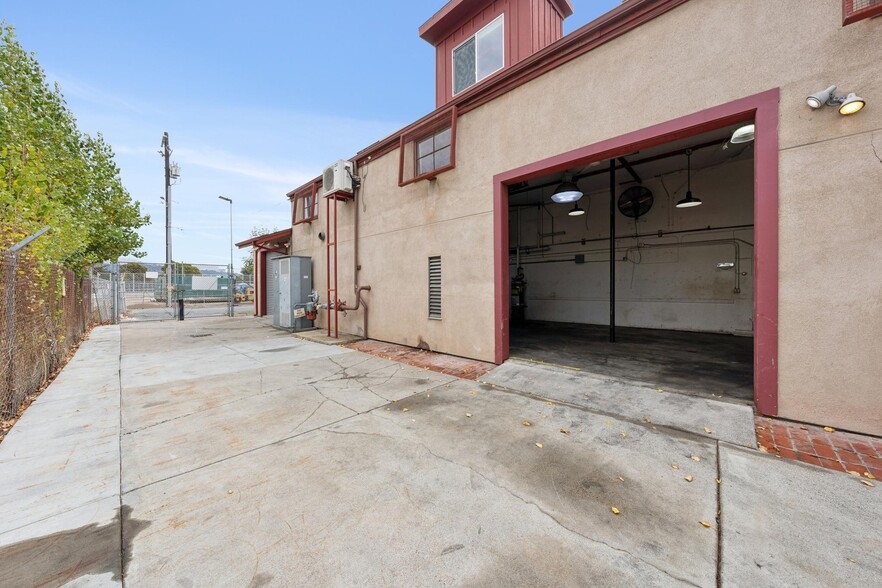 More Photos Of 253 S 25th St, Richmond Flex For Sale