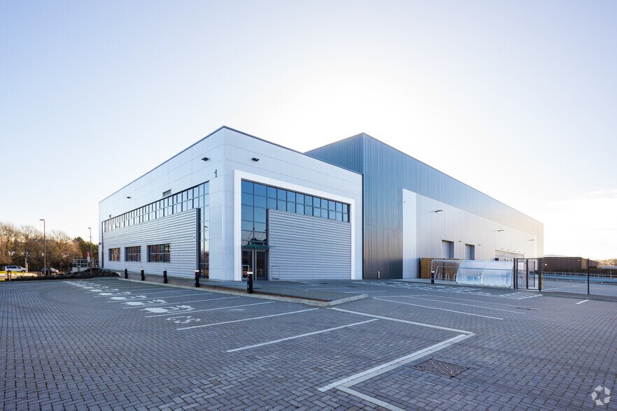 Primary Photo Of 100 Arrow Point, Crawley Distribution For Lease