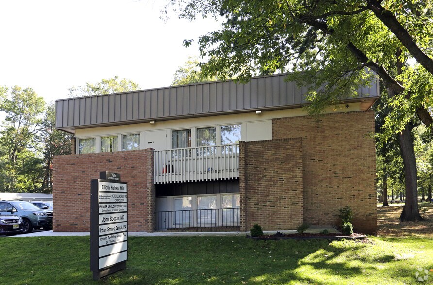 More Photos Of 776 E 3rd Ave, Roselle Medical For Lease