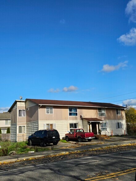 More Photos Of 429 1st Ave N, Algona Apartments For Sale