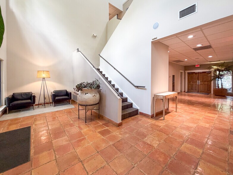 More Photos Of 13526 George Rd, San Antonio Office For Lease