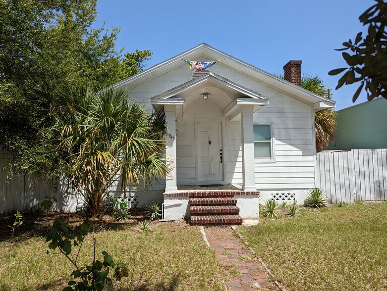 More Photos Of 2955 Central Ave, Saint Petersburg Restaurant For Sale