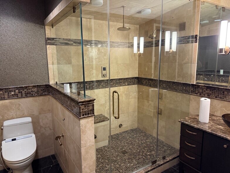 More Photos Of 8894 Stanford Blvd, Columbia Medical For Sale