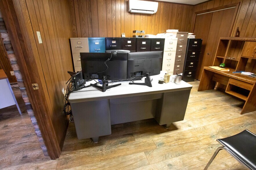 More Photos Of 926 Ben Franklin Hwy E, Douglassville Office For Sale