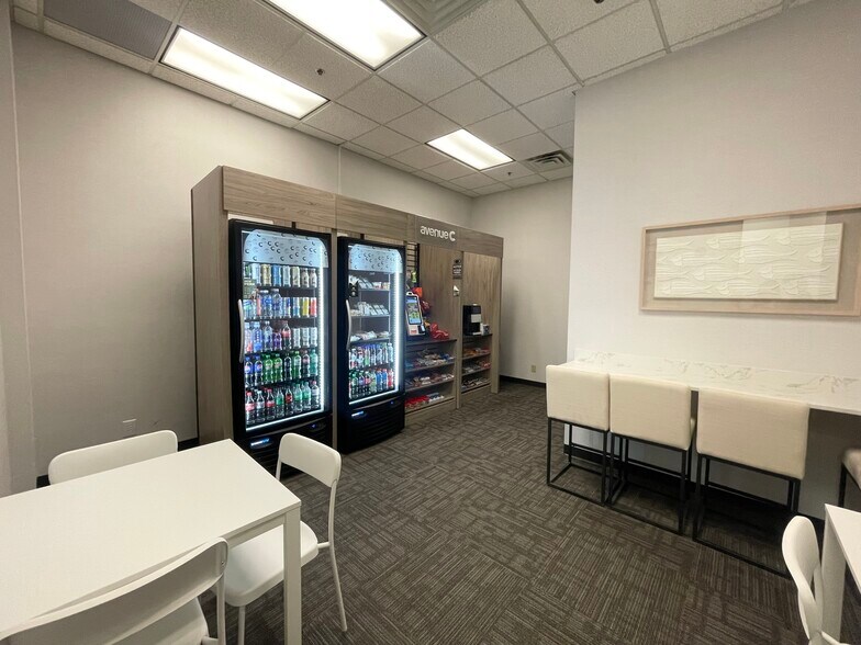 More Photos Of 9428 Baymeadows Rd, Jacksonville Office For Lease