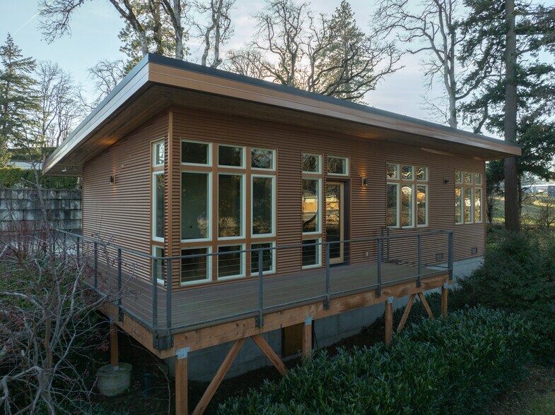 More Photos Of 3239 Cascade Ave, Hood River Office Residential For Lease