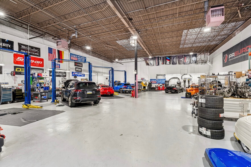 More Photos Of 904-926 Springdale Dr, Exton Warehouse For Lease