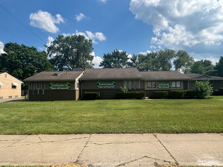 More Photos Of 5685 Highland Rd, Waterford Medical For Sale