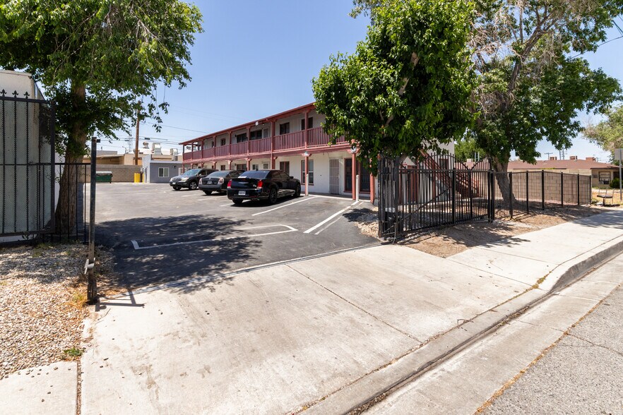 More Photos Of 44921 Trevor Ave, Lancaster Apartments For Sale