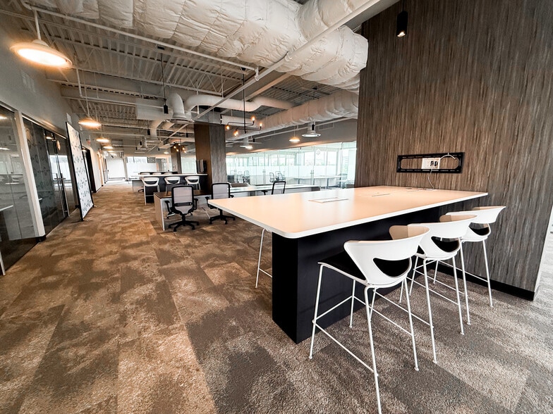 More Photos Of 100 Franklin Sq Dr, Somerset Office For Lease