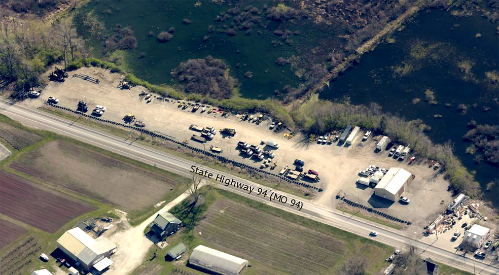 More Photos Of 3640 N Hwy 94, Saint Charles Warehouse For Sale