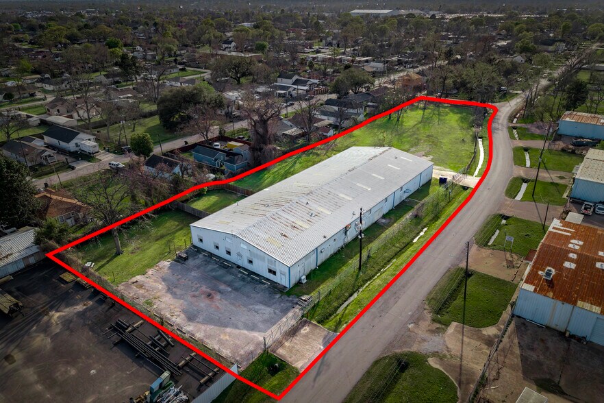 More Photos Of 910 Brenda St, Houston Warehouse For Sale