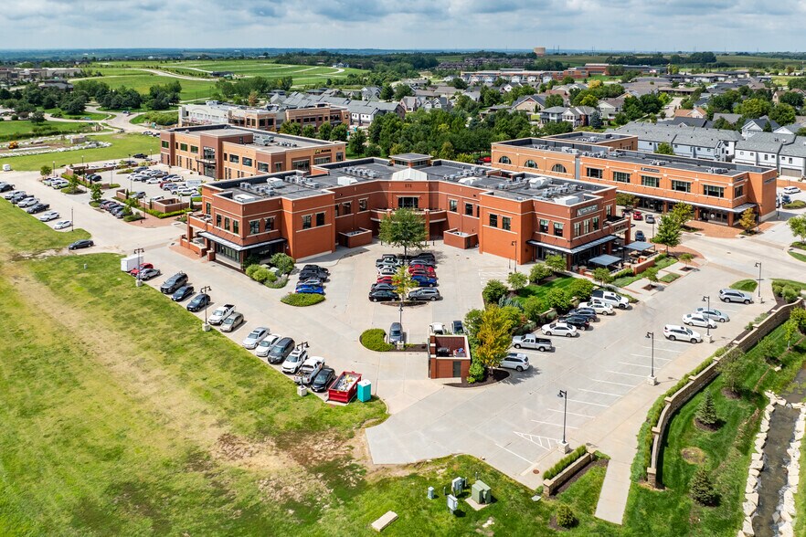 More Photos Of 575 Fallbrook Blvd, Lincoln General Retail For Lease