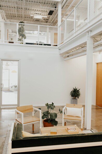 More Photos Of 1214 N Hudson Ave, Oklahoma City Loft Creative Space For Sale