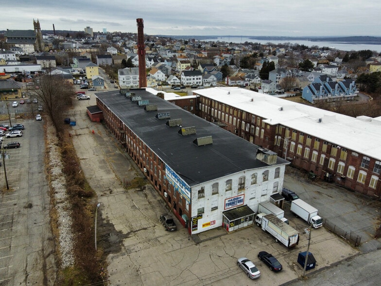 More Photos Of 460 Globe St, Fall River Showroom For Sale