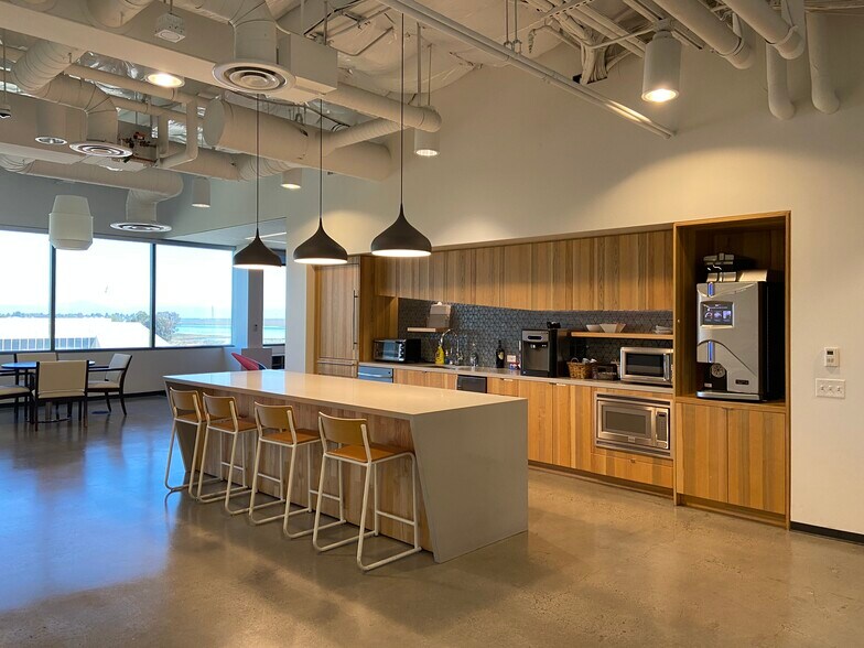 More Photos Of 100 Redwood Shores Pky, Redwood City Office For Lease