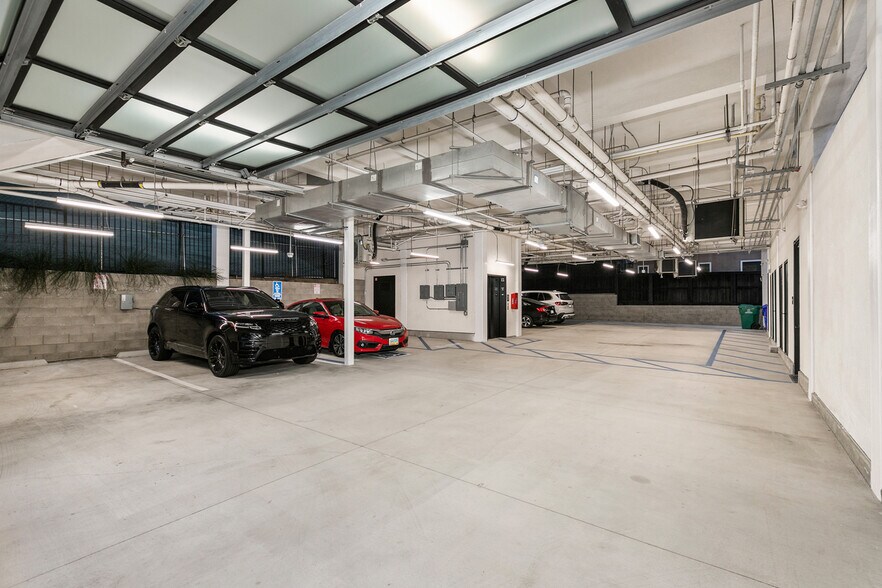 More Photos Of 2015 Albatross St, San Diego Apartments For Sale