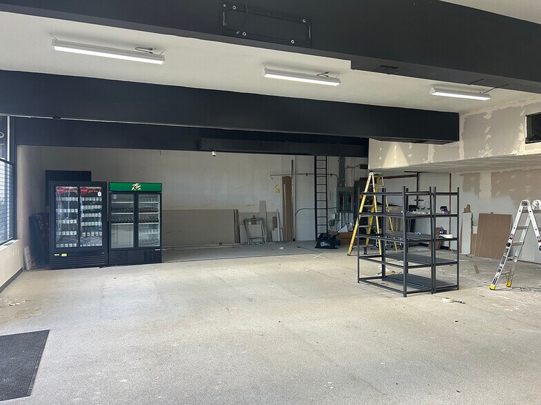 More Photos Of 3230 SW 87th Ave, Portland Freestanding For Sale