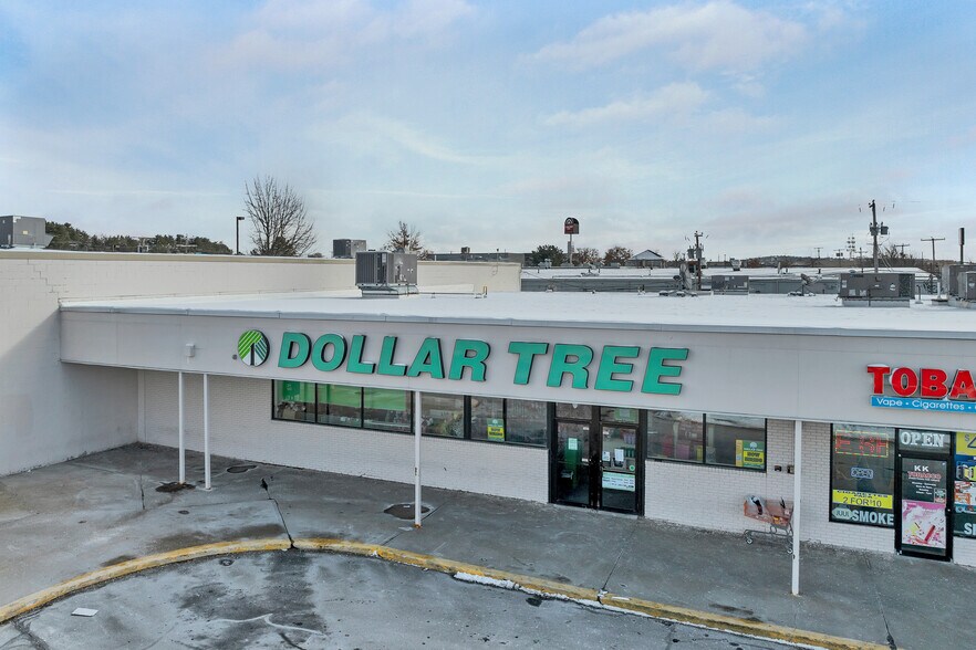 More Photos Of 777 S Willow St, Manchester Storefront For Lease