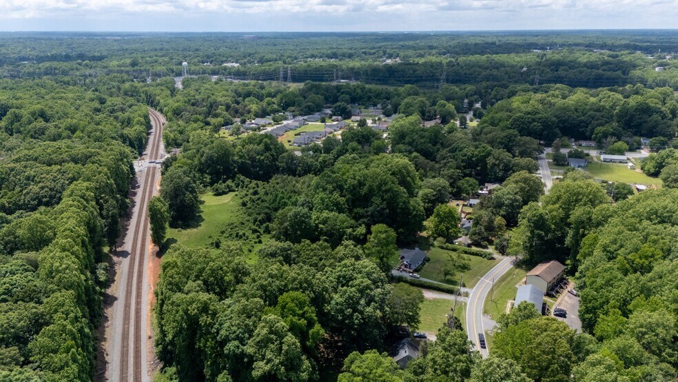 More Photos Of 3610 Yanceyville St, Greensboro Land For Sale