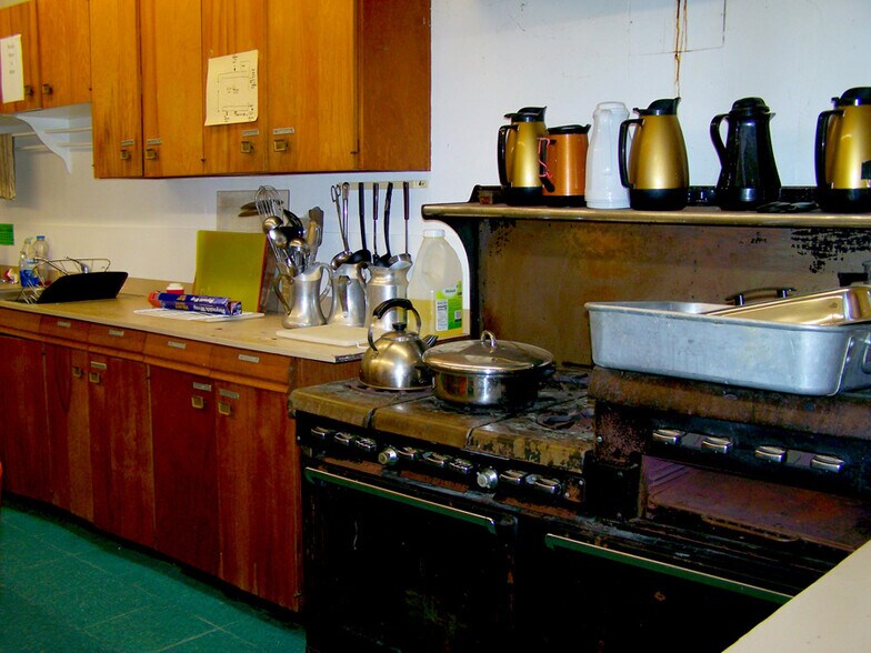 More Photos Of 27 Church St, Pulaski Religious Facility For Sale