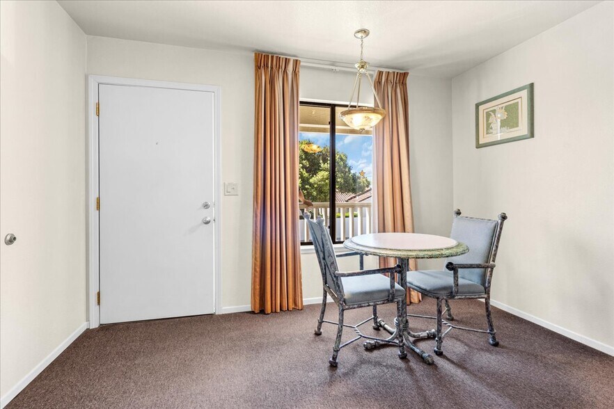 More Photos Of 1013 Front St, Soledad Hotel For Sale