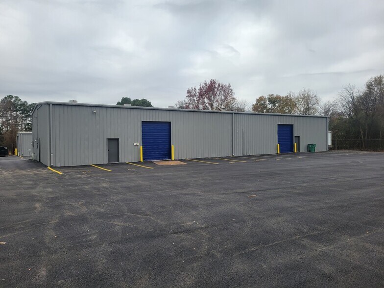 More Photos Of 517 Delia Dr, Longview Warehouse For Lease