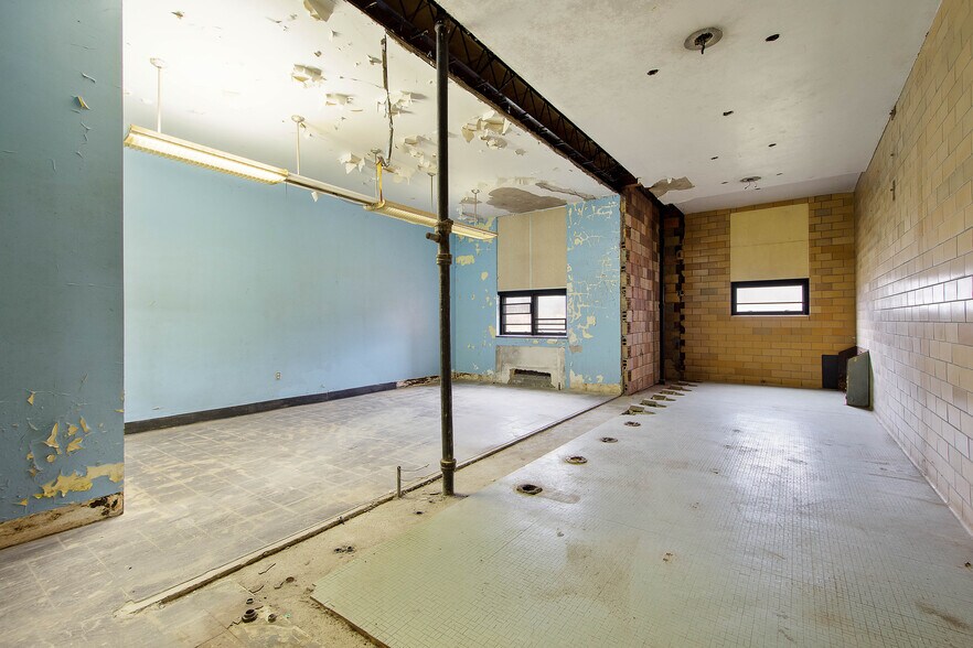 More Photos Of 838 Joffre Cherry Valley Rd, Burgettstown Self Storage For Sale