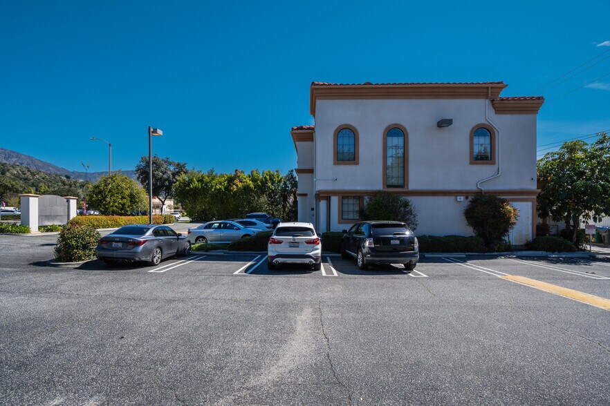 More Photos Of 200-222 E Foothill Blvd, Arcadia Storefront Retail Office For Sale