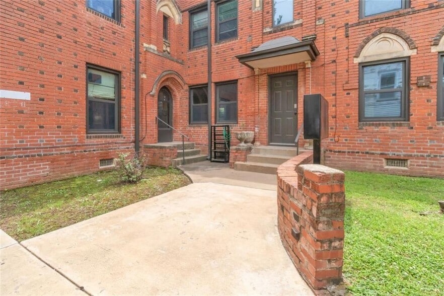 More Photos Of 1838 NW 11th St, Oklahoma City Apartments For Sale