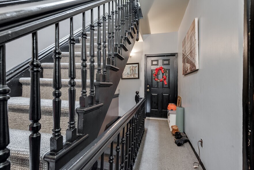 More Photos Of 626 Vanderbilt Ave, Brooklyn Apartments For Sale