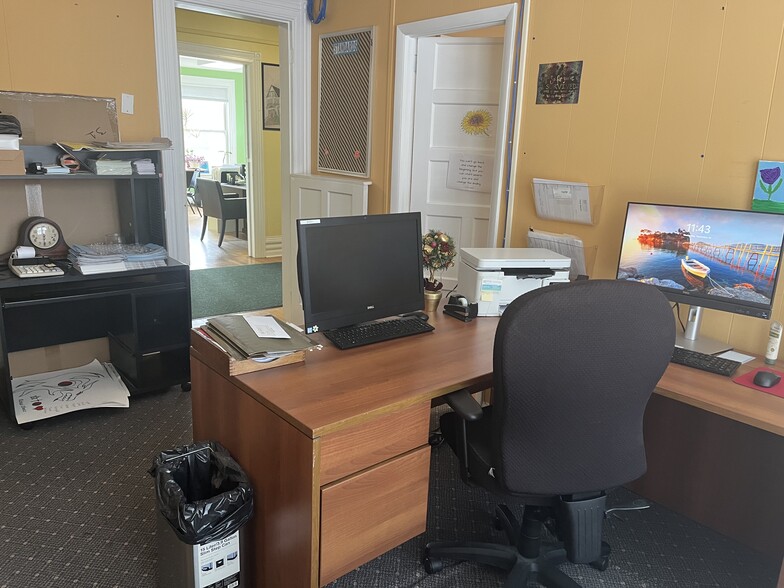 More Photos Of 880 Fairfield Ave, Bridgeport Office Residential For Sale