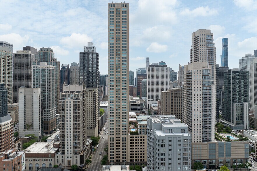 More Photos Of 33 W Ontario St, Chicago Apartments For Sale