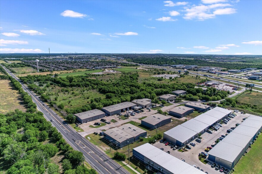 More Photos Of 2457 Interstate Park Dr, Buda Unknown For Lease