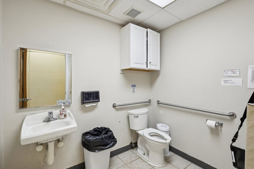 More Photos Of 18 Microlab Rd, Livingston Office For Lease