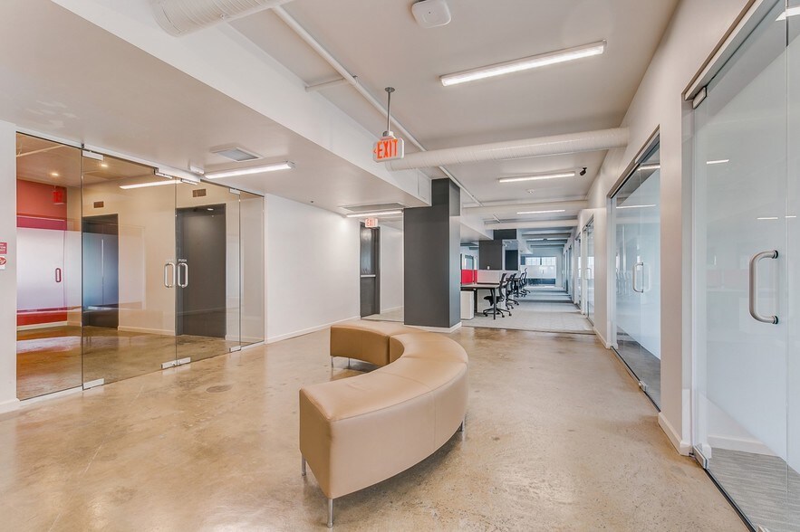 More Photos Of 211 N Ervay St, Dallas Office For Lease