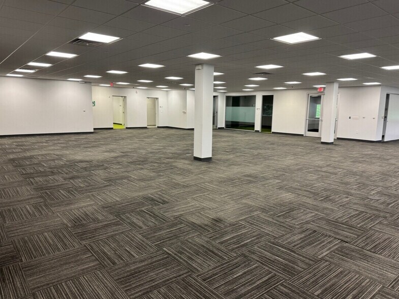 More Photos Of 2985 S Ridge Rd, Green Bay Medical For Lease